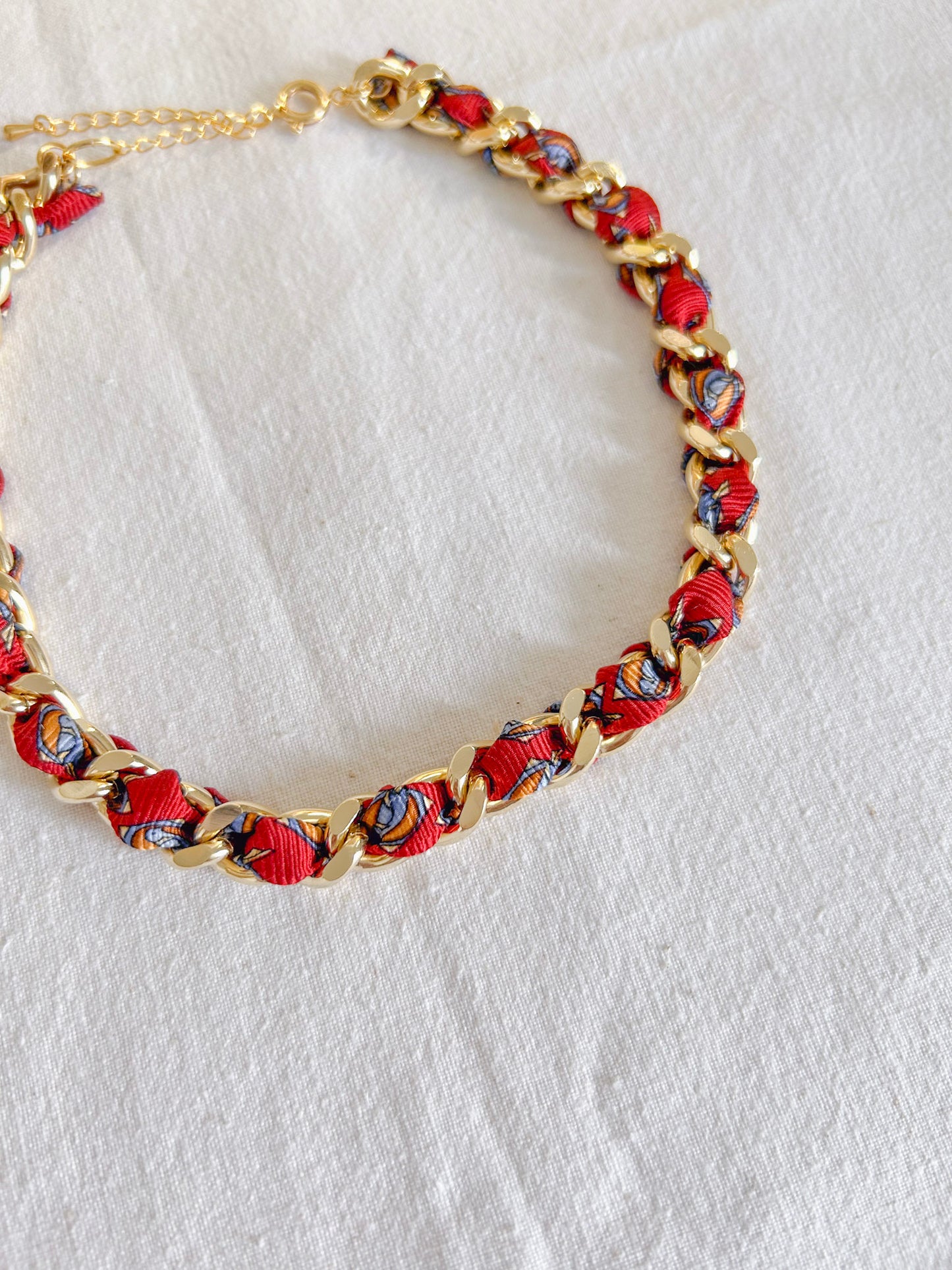 Collier Mailles Upcyclé Tout en Soie 'Le Monticole'