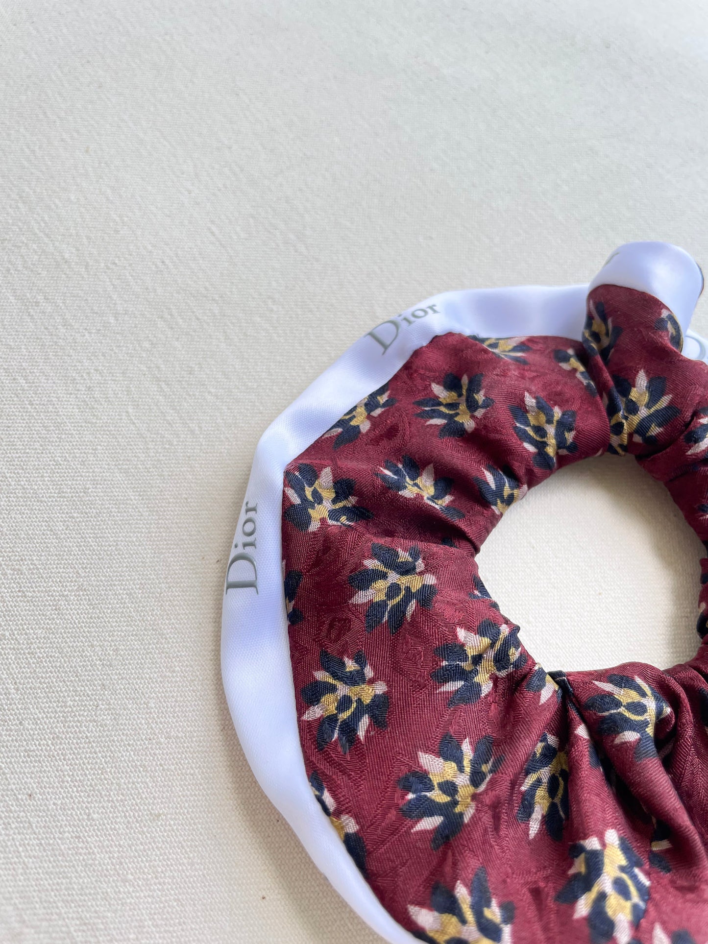 Chouchou Upcyclé Iconique 'Roseraie'