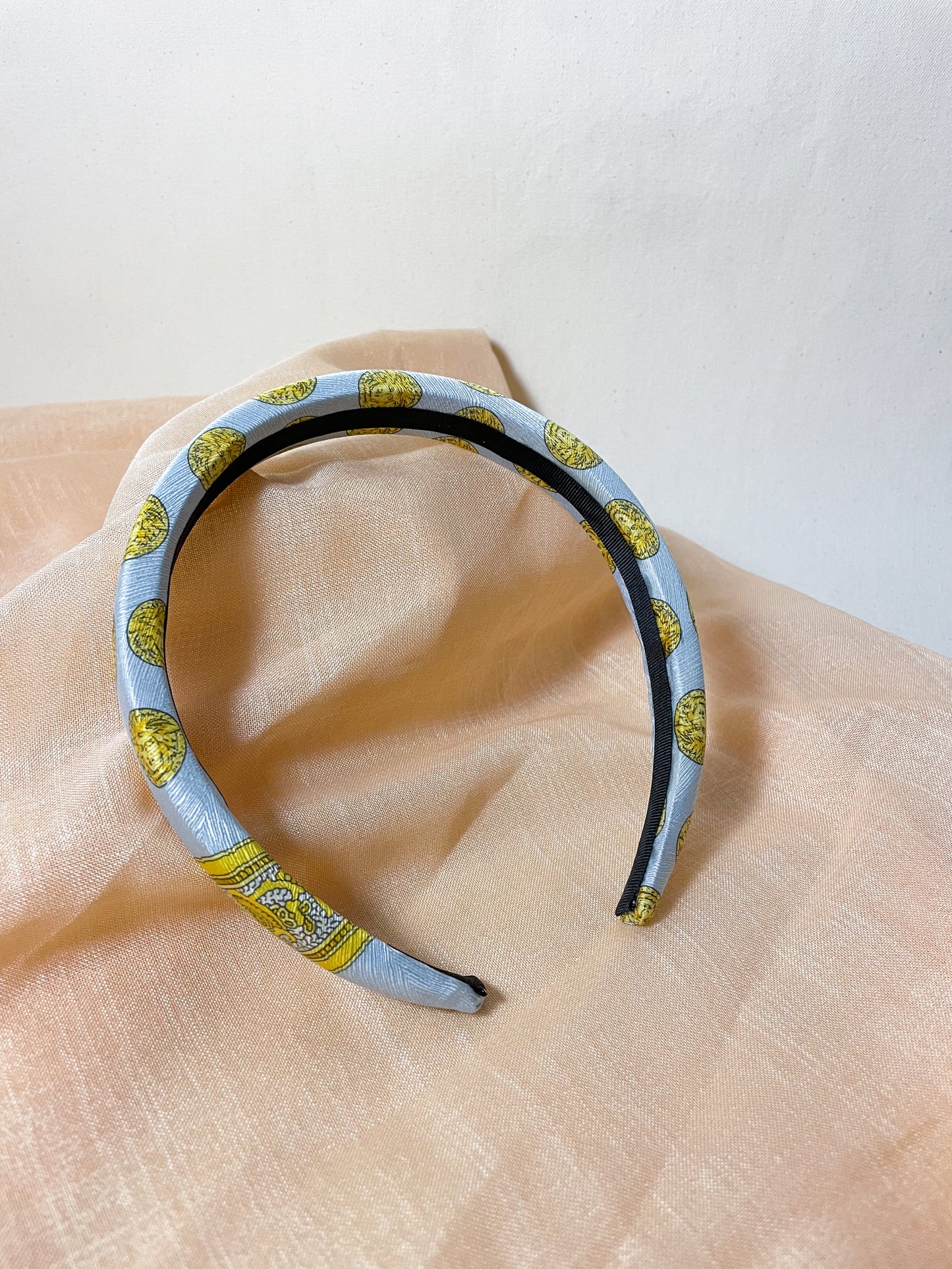 Headband Upcyclé Iconique 'Médaillon Solaire' N°2