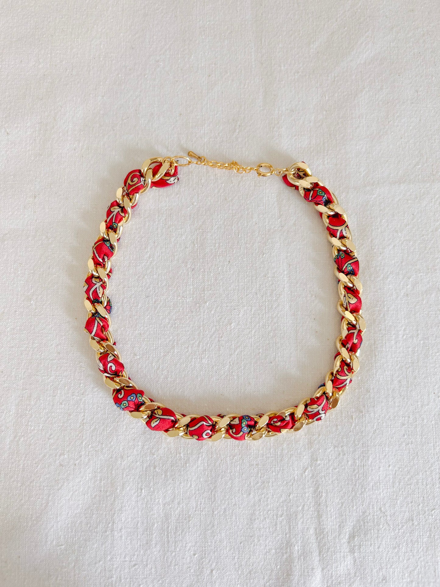 Collier Mailles Upcyclé Tout en Soie 'Voûte'
