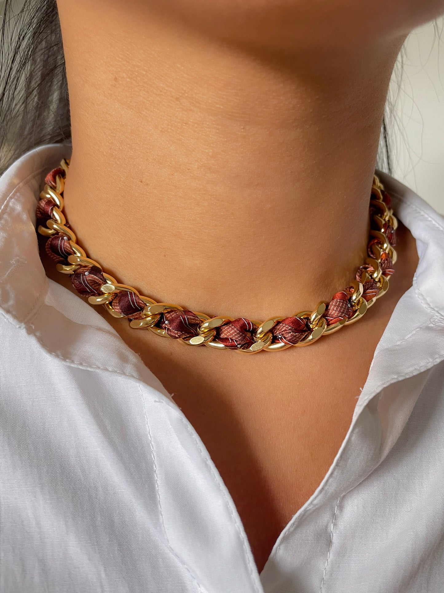 Collier Mailles Upcyclé Tout en Soie 'L'art du bronze'
