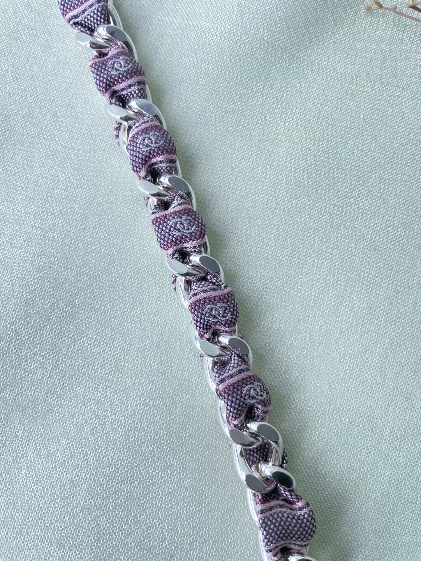 Bracelet Mailles Upcyclé Iconique 'Le Pavillon des Trèfles'