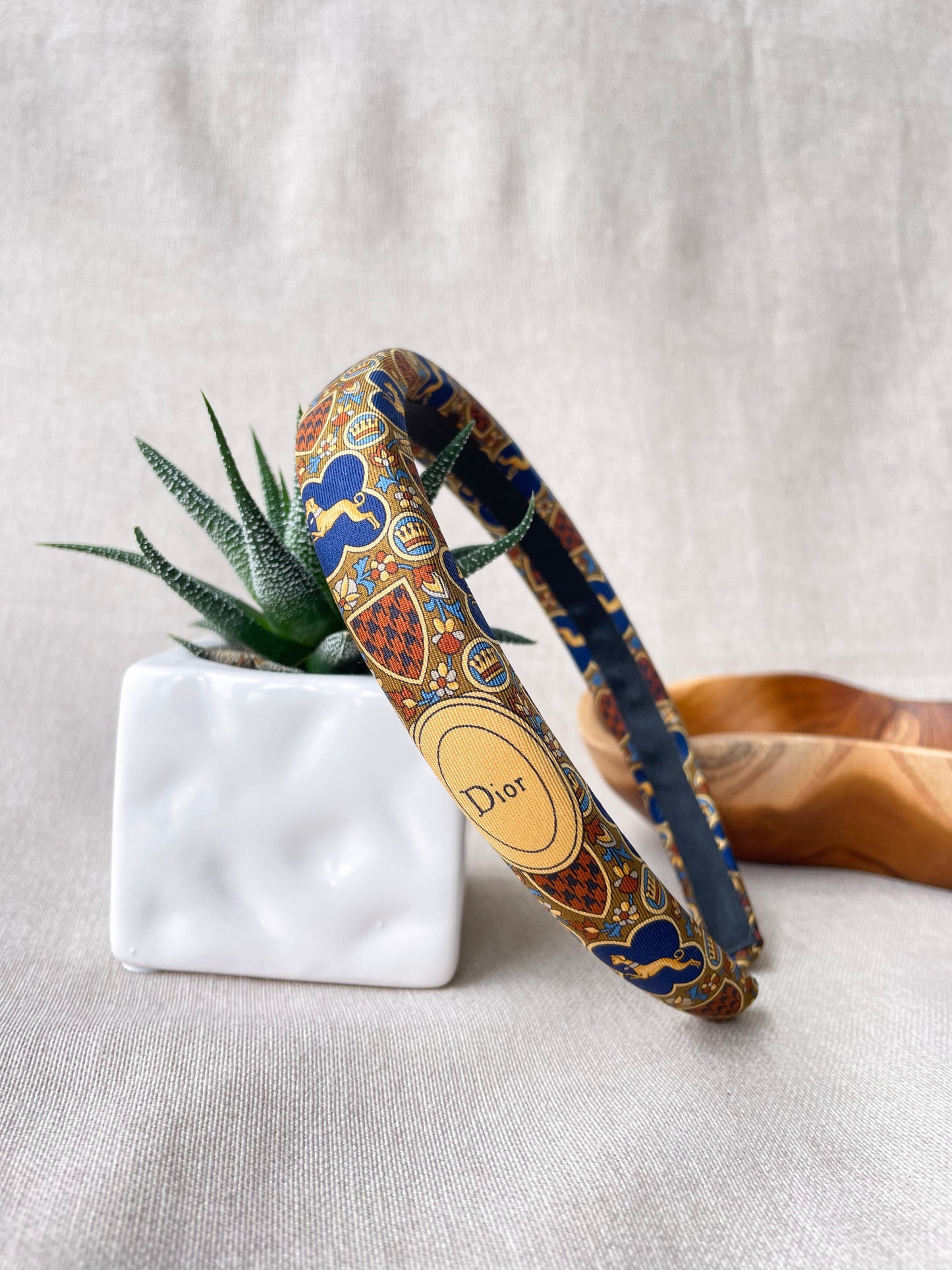 Ensemble Upcyclé Iconique 'Lévrier Royal'