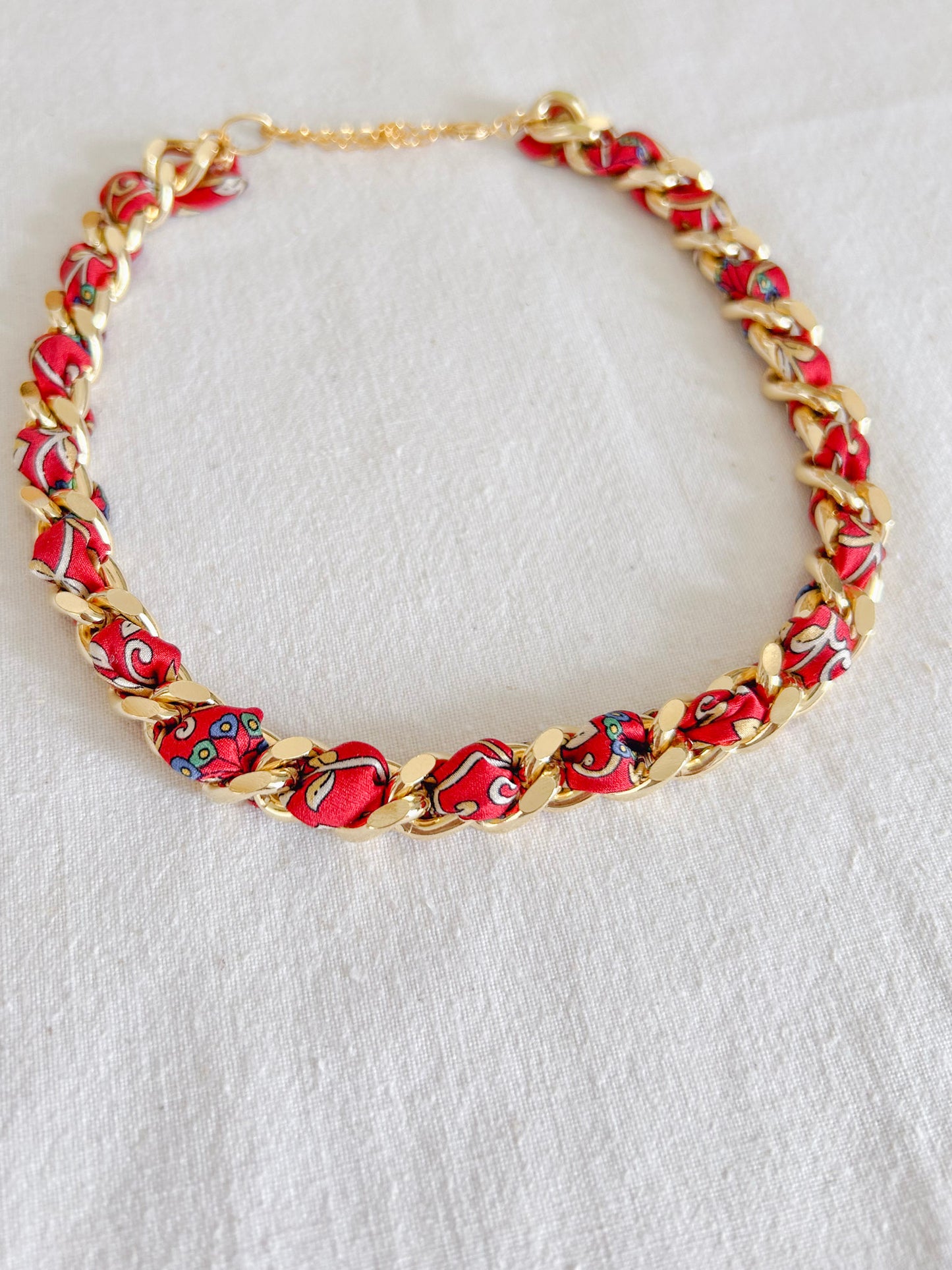 Collier Mailles Upcyclé Tout en Soie 'Voûte'
