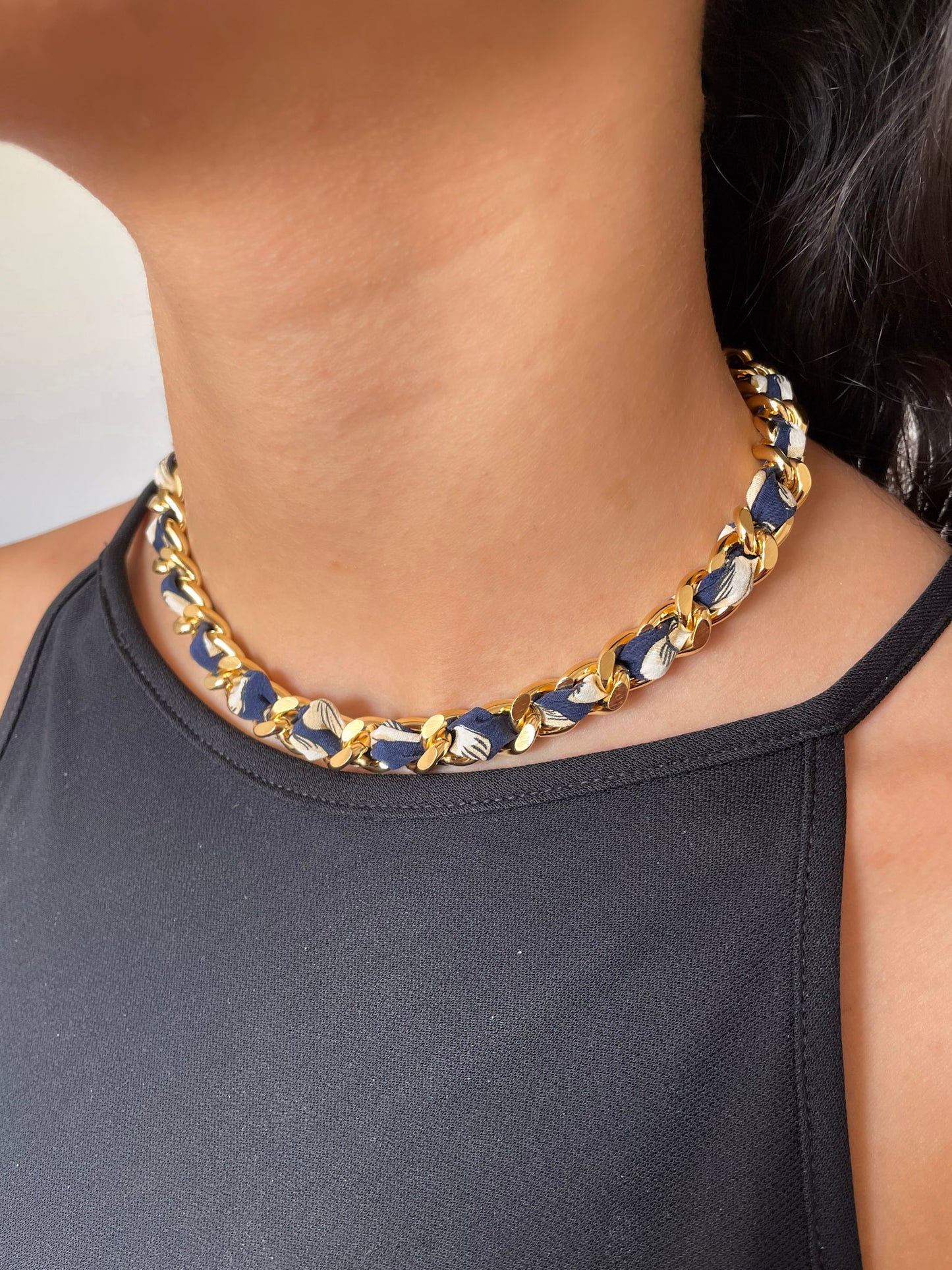 Collier Mailles Upcyclé Tout en Soie 'Love Fall'