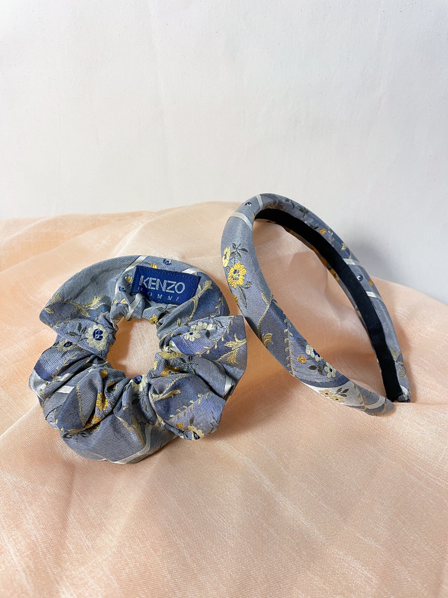 Ensemble Upcyclé Iconique 'Orné de fleurs'