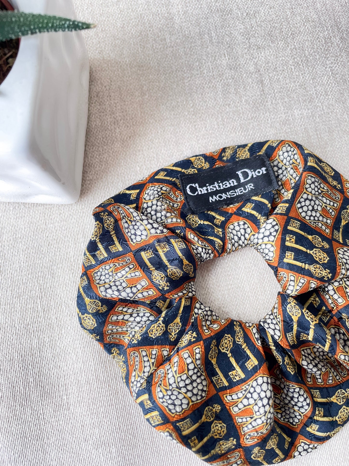 Chouchou Upcyclé Iconique 'Les Clés de l'Orient'