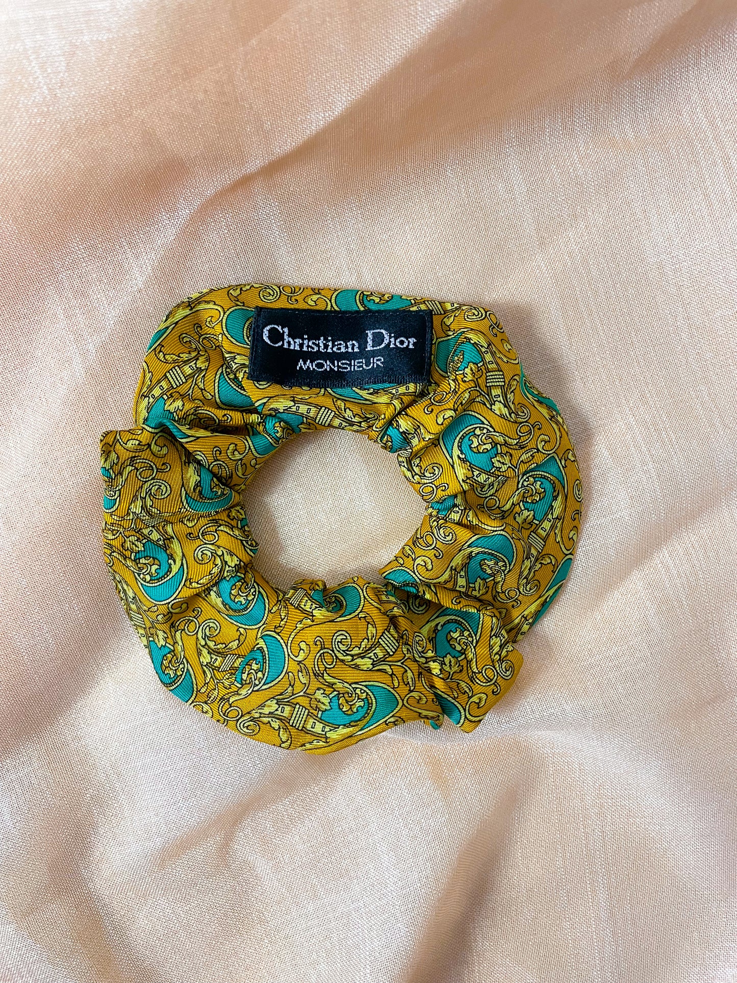 Chouchou Upcyclé Iconique 'Tapisserie Majestueuse' N°1