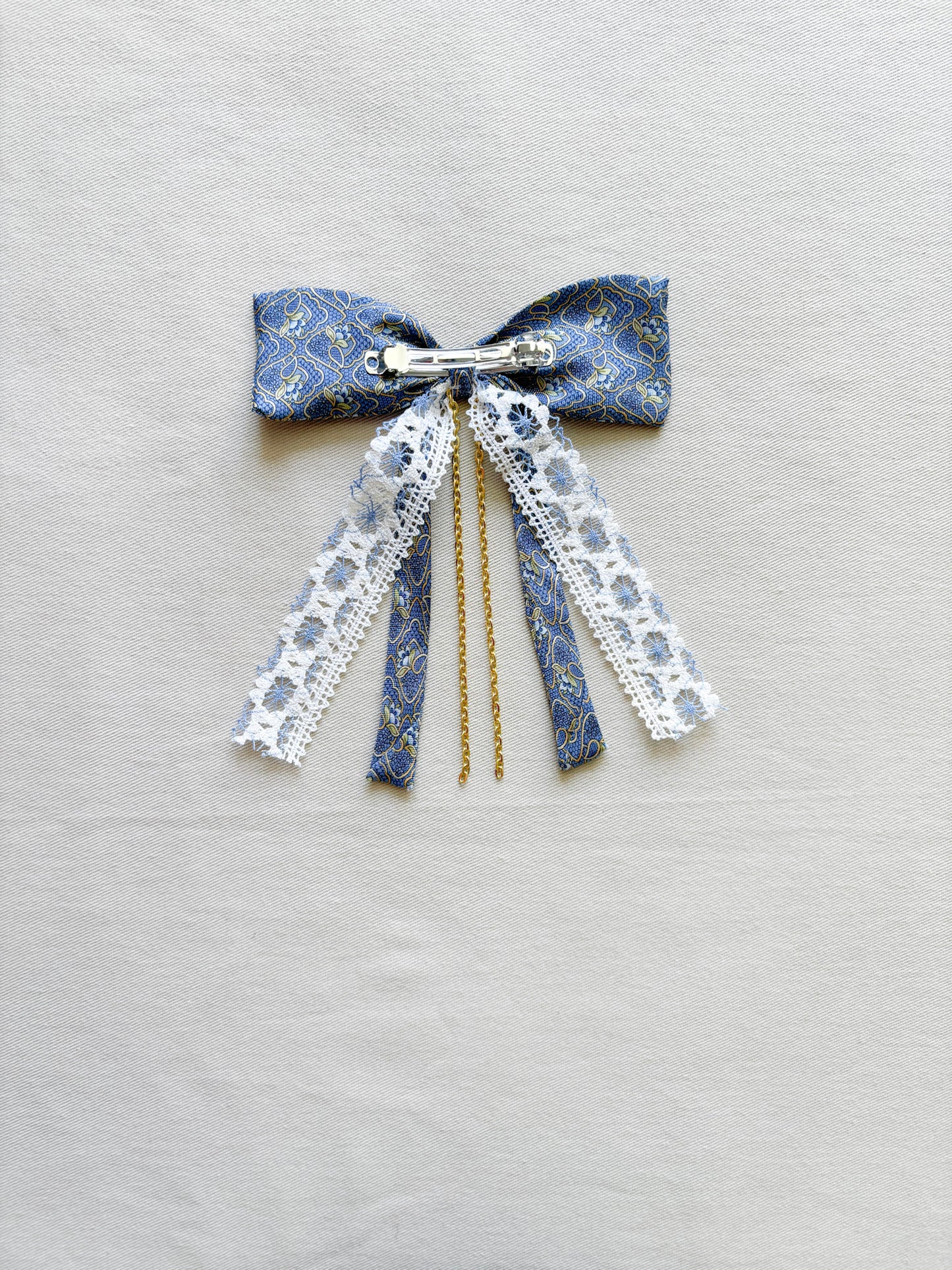 Barrette Nœud Upcyclé 'Bleu Ciel'