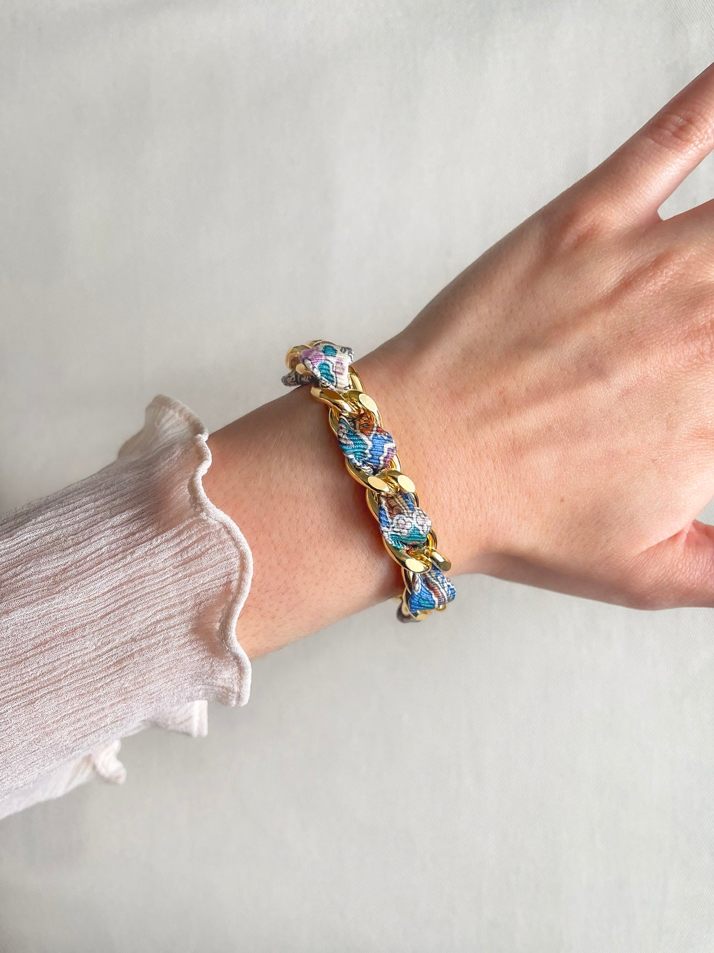Bracelet Mailles Upcyclé 'Douceur Envoûtante'