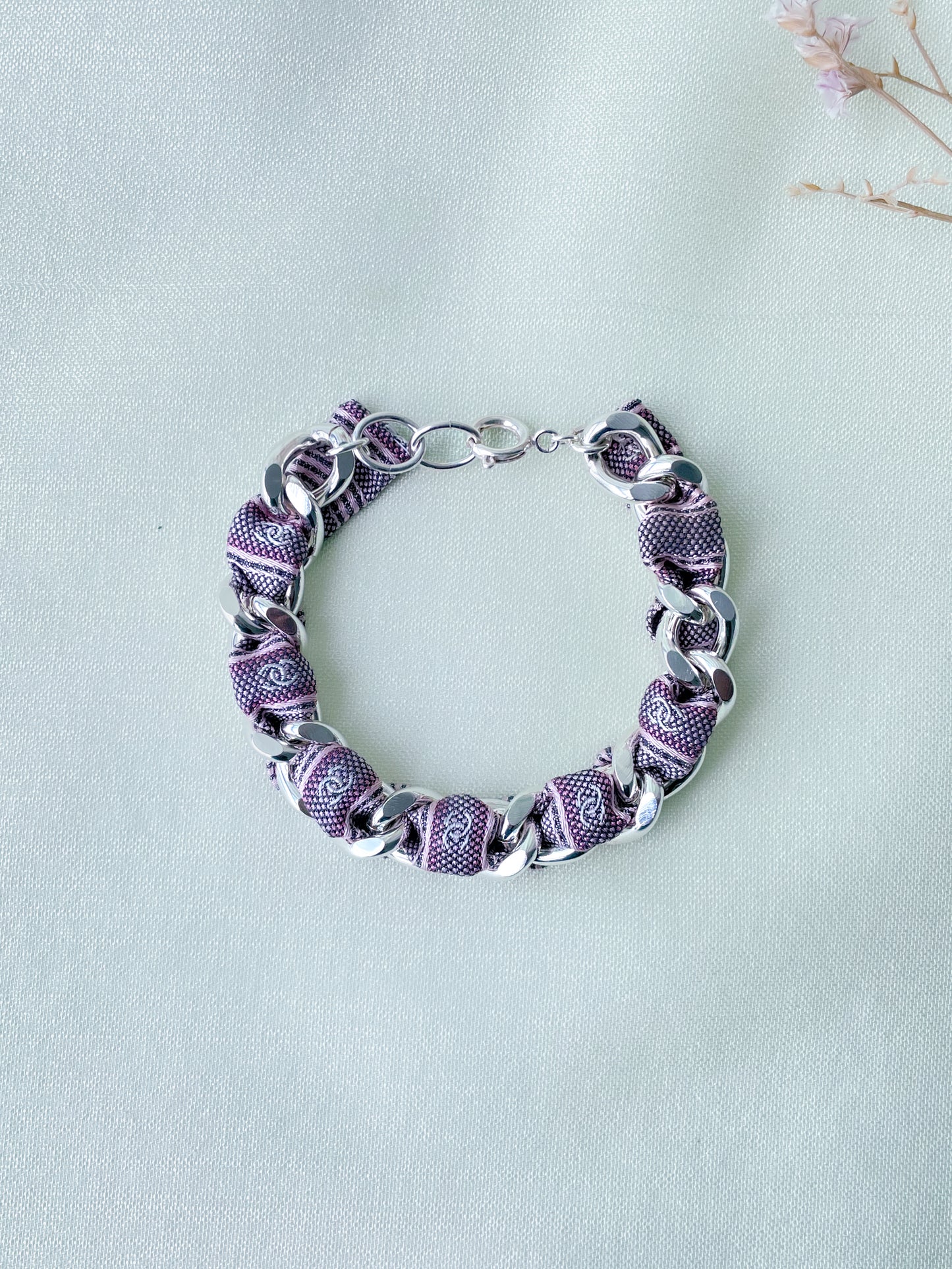 Bracelet Mailles Upcyclé Iconique 'Le Pavillon des Trèfles'