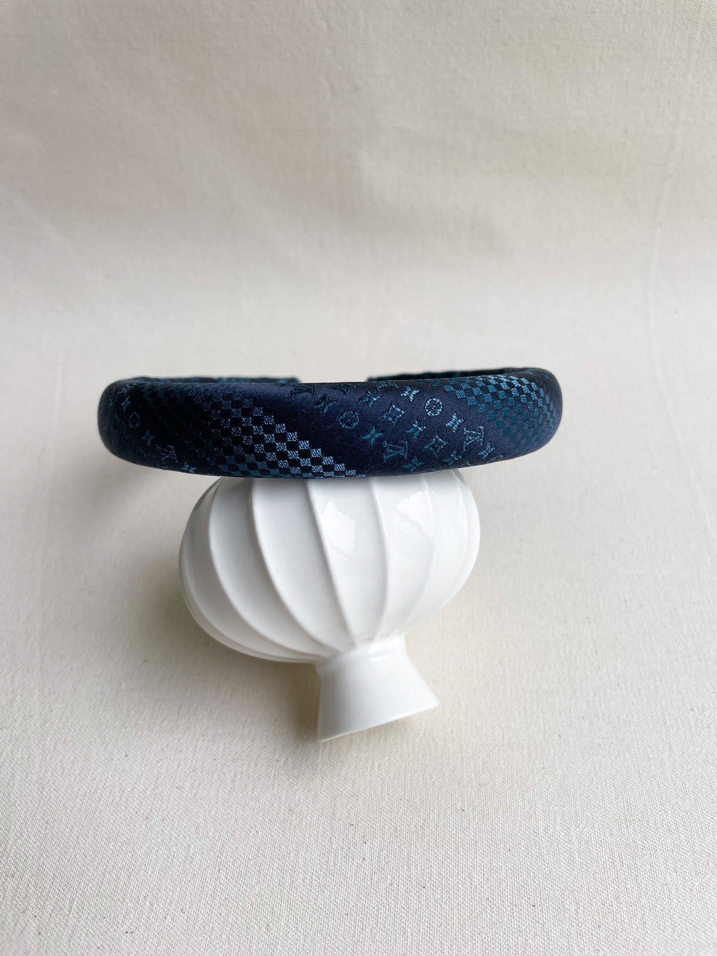 Headband Upcyclé Iconique 'Raffiné'