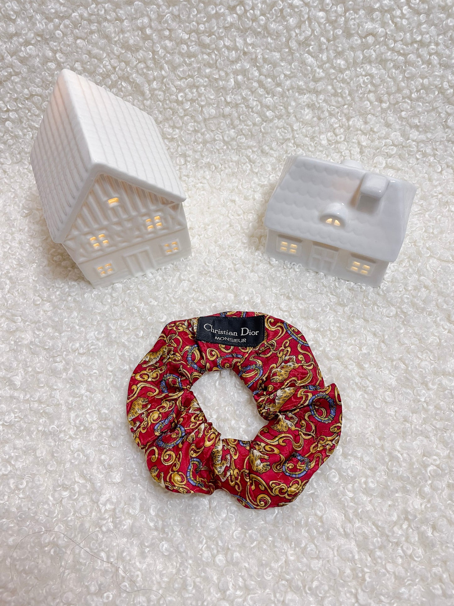 Chouchou Upcyclé Iconique 'Luges d'Hiver' N°1