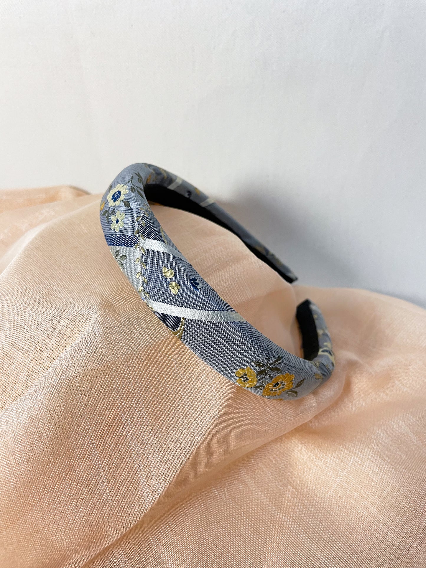 Ensemble Upcyclé Iconique 'Orné de fleurs'