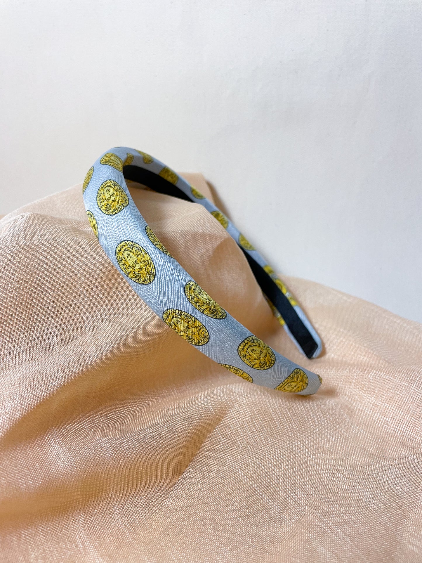 Headband Upcyclé Iconique 'Médaillon Solaire' N°2