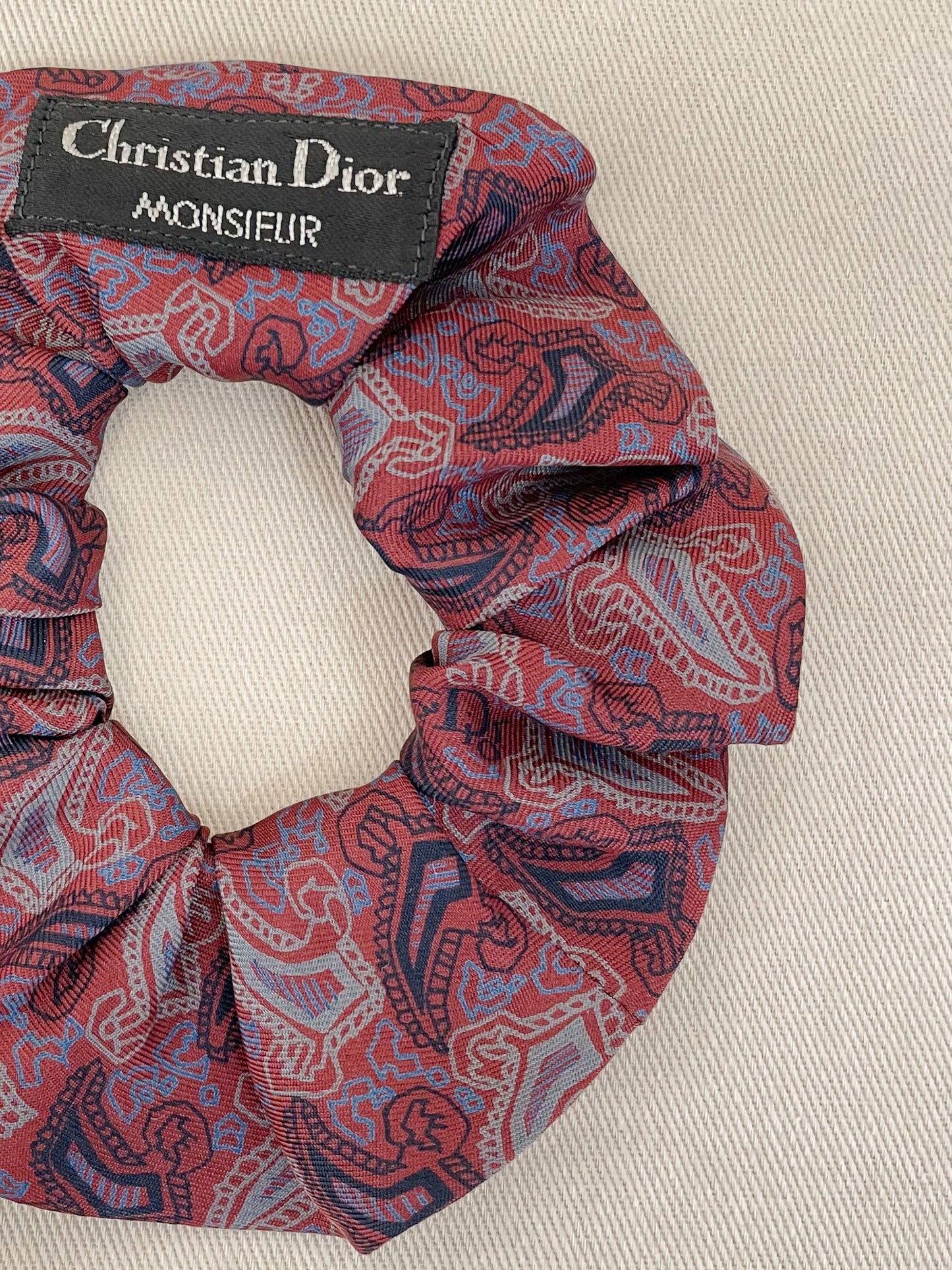 Chouchou Upcyclé Iconique 'Soirée pourpre'