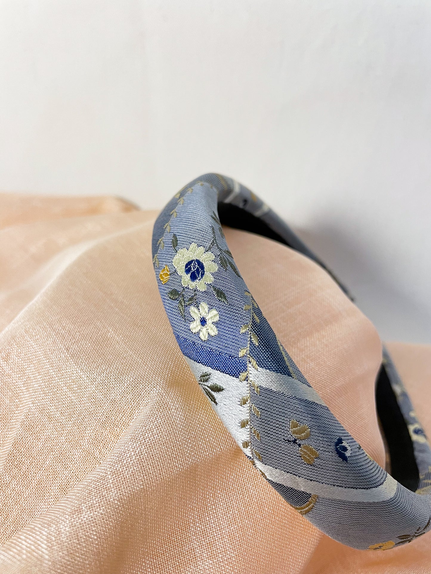 Ensemble Upcyclé Iconique 'Orné de fleurs'