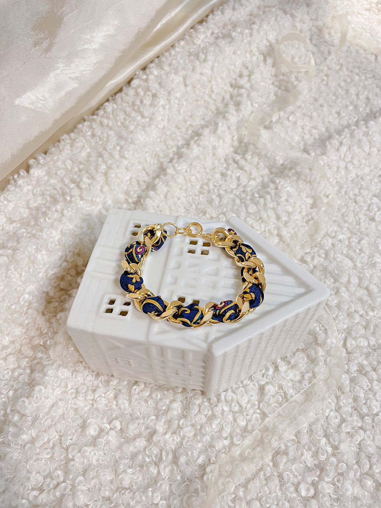 Bracelet Mailles Upcyclé 'Souffle d'hiver'