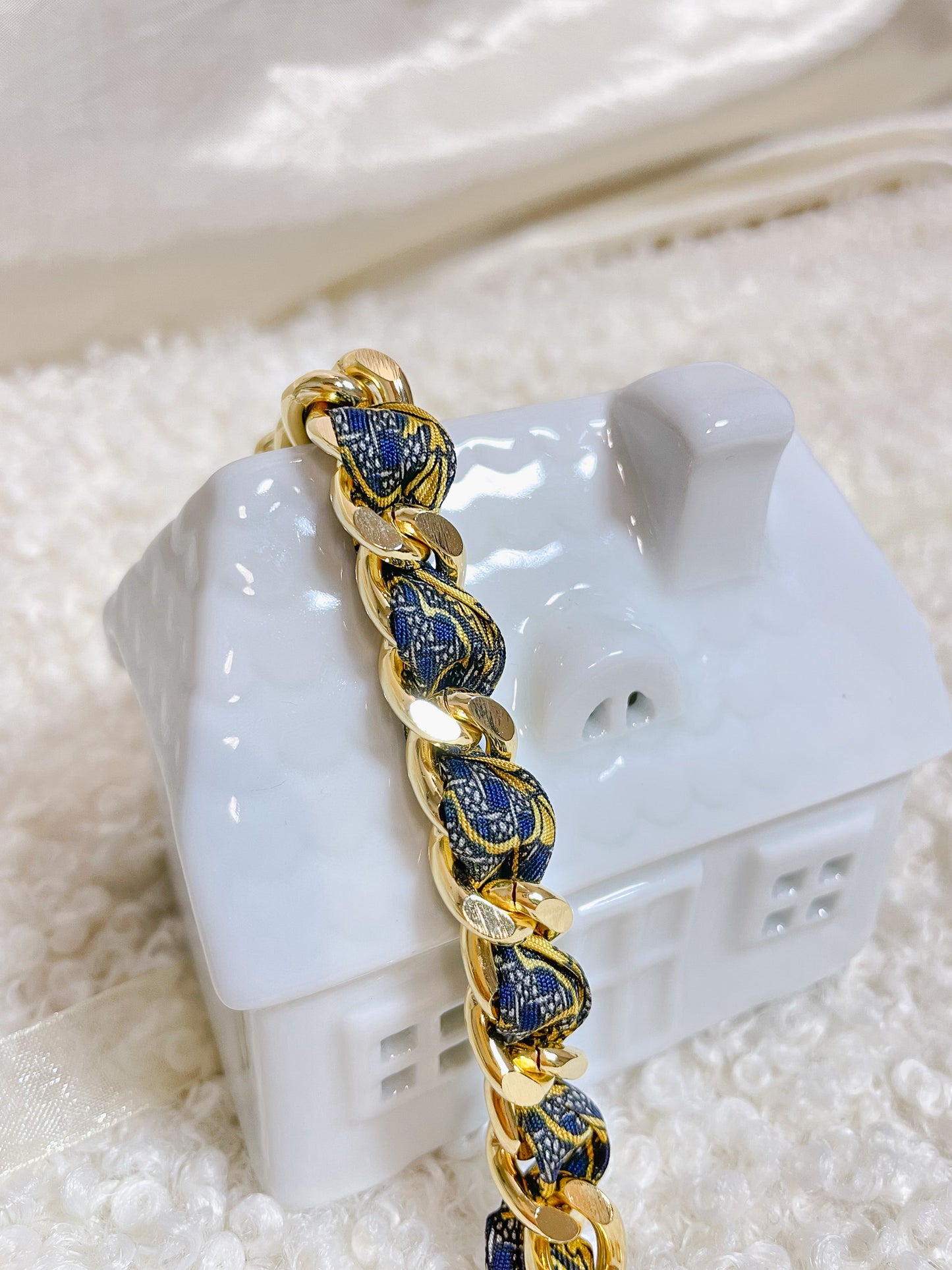 Bracelet Mailles Upcyclé 'Neige de soie'