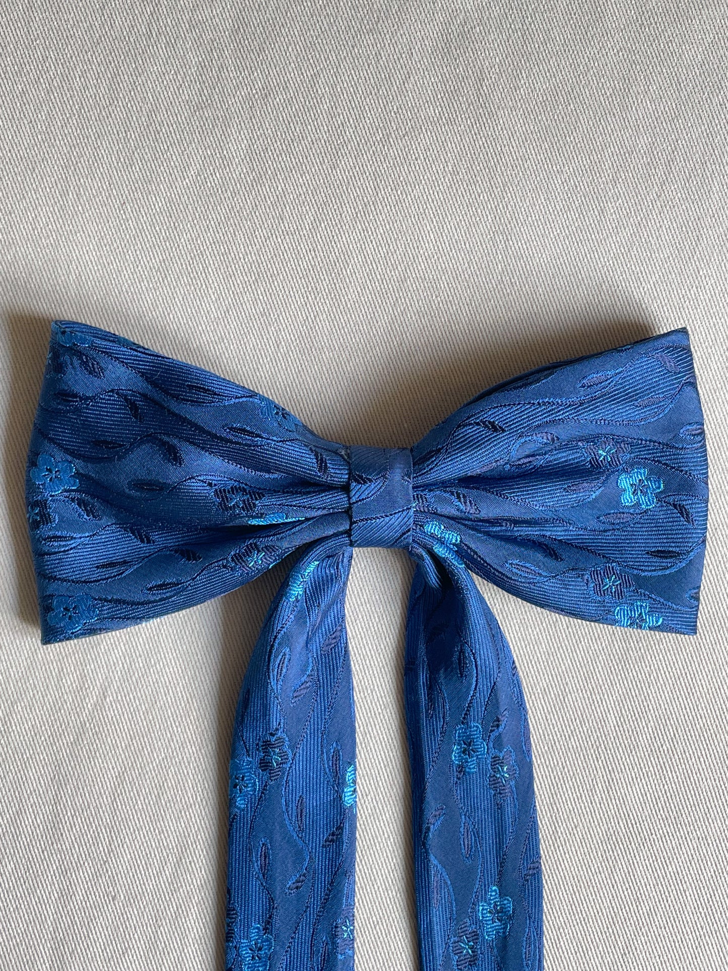 Barrette Nœud Upcyclé 'Mystère de Minuit' (grand)