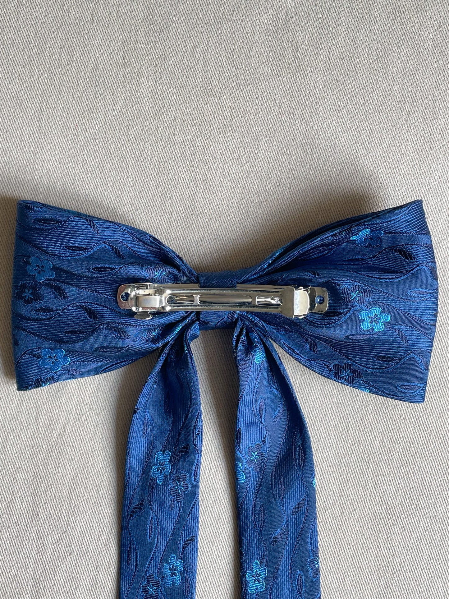 Barrette Nœud Upcyclé 'Mystère de Minuit' (grand)