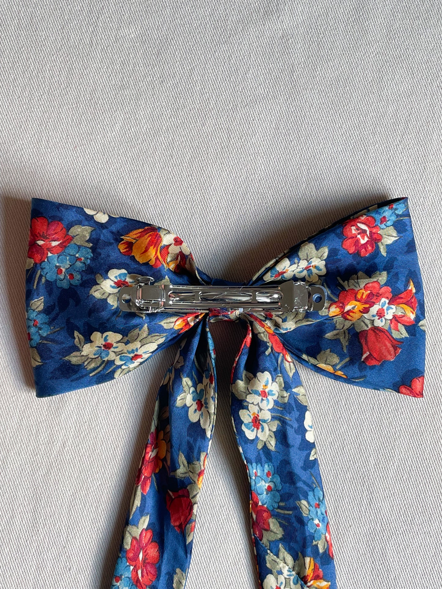 Barrette Nœud Upcyclé 'Bouquet Flamboyant' (grand)