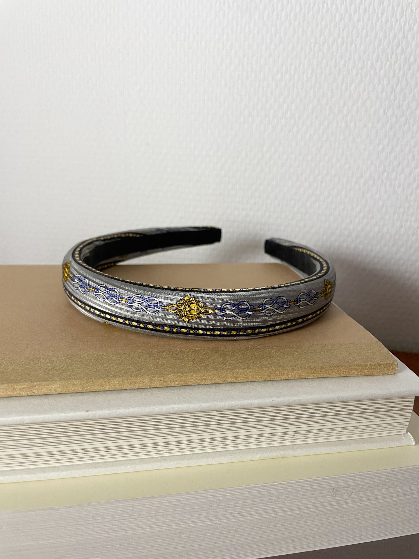 Headband Upcyclé Iconique 'Socrate'