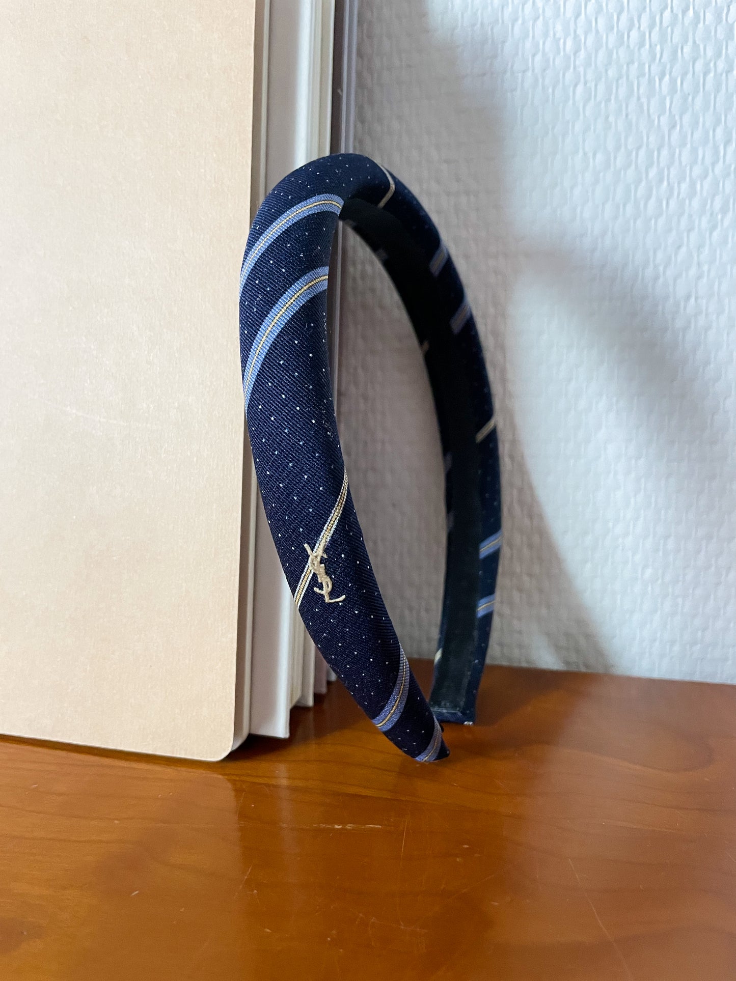 Headband Upcyclé Iconique 'Louvre Rivoli'