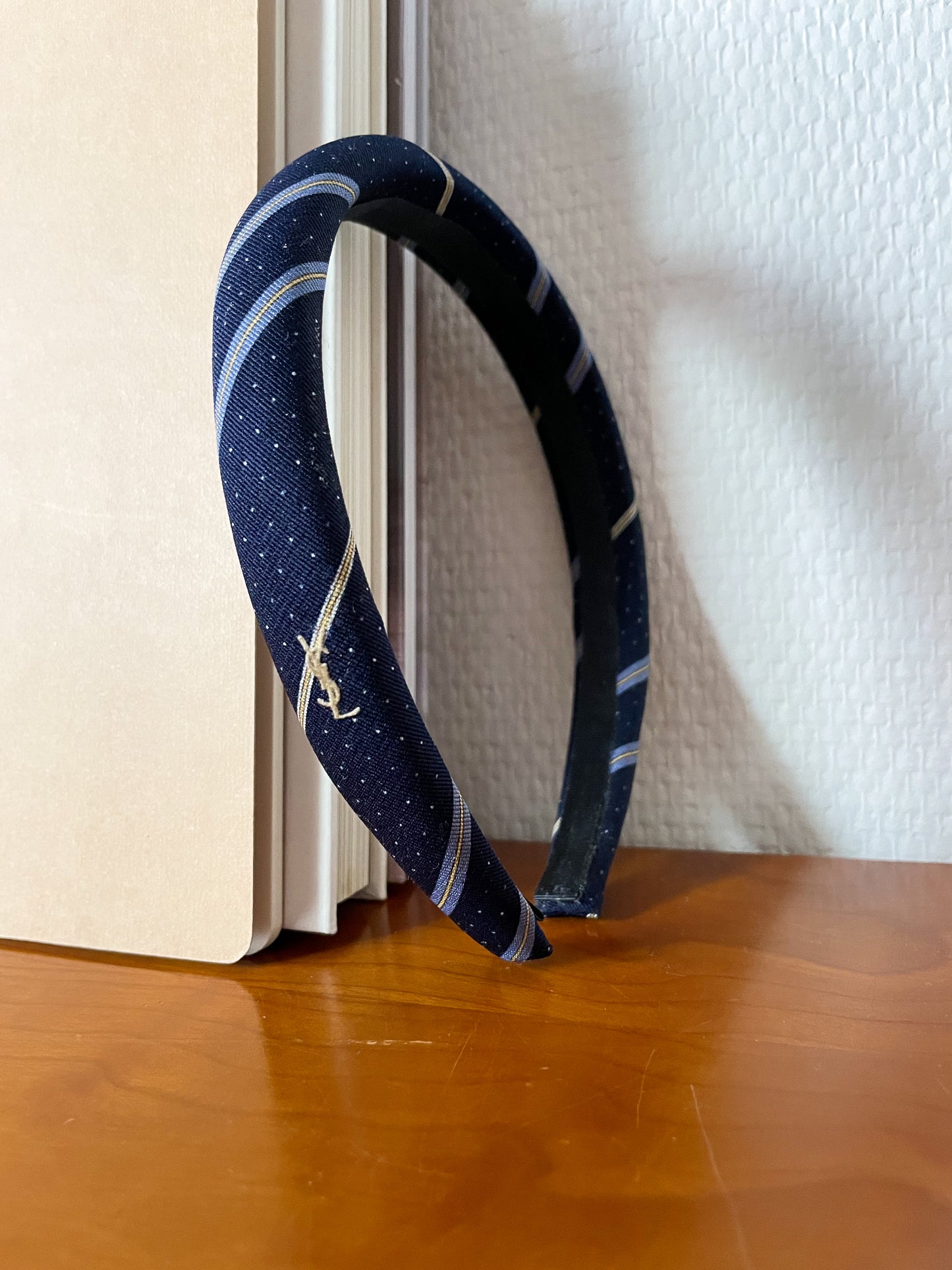 Headband Upcyclé Iconique 'Louvre Rivoli'