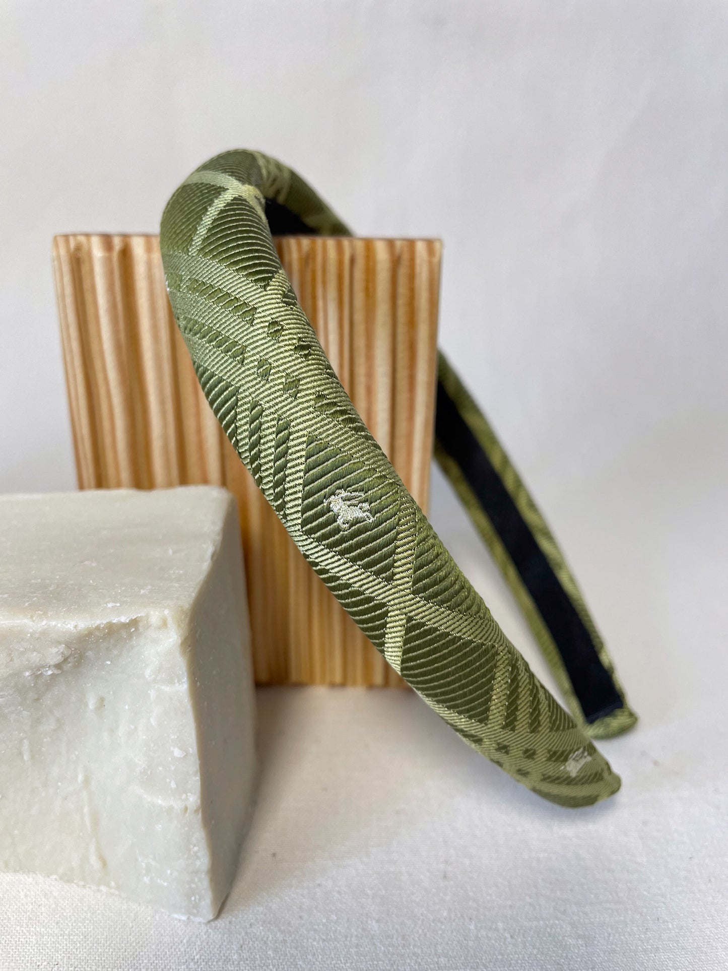 Headband Upcyclé Iconique 'Balade à Greenwich'