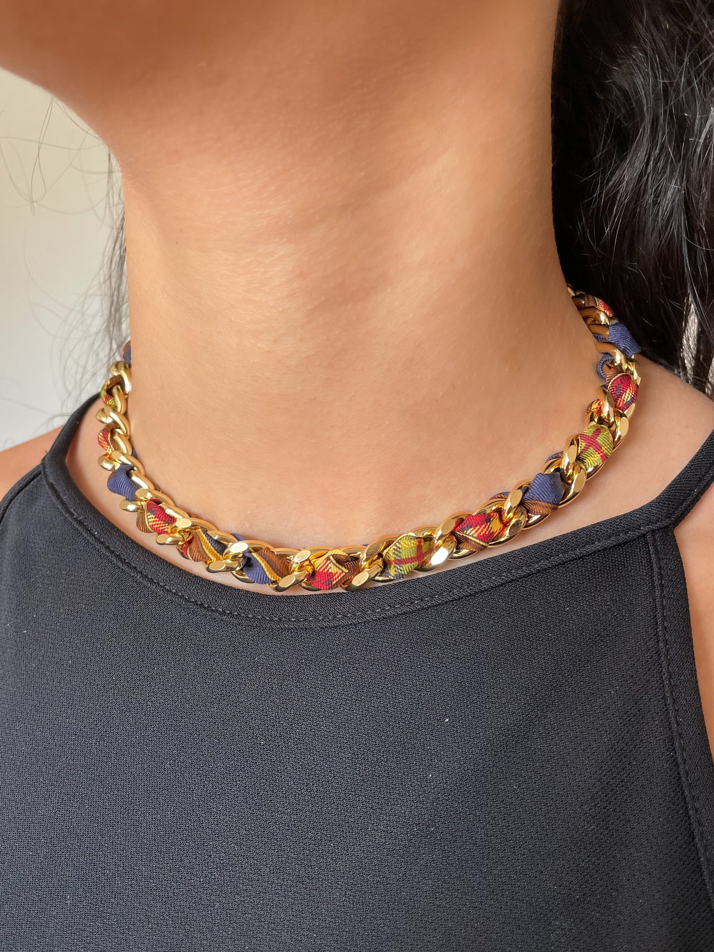 Collier Mailles Upcyclé Tout en Soie 'Lanière'