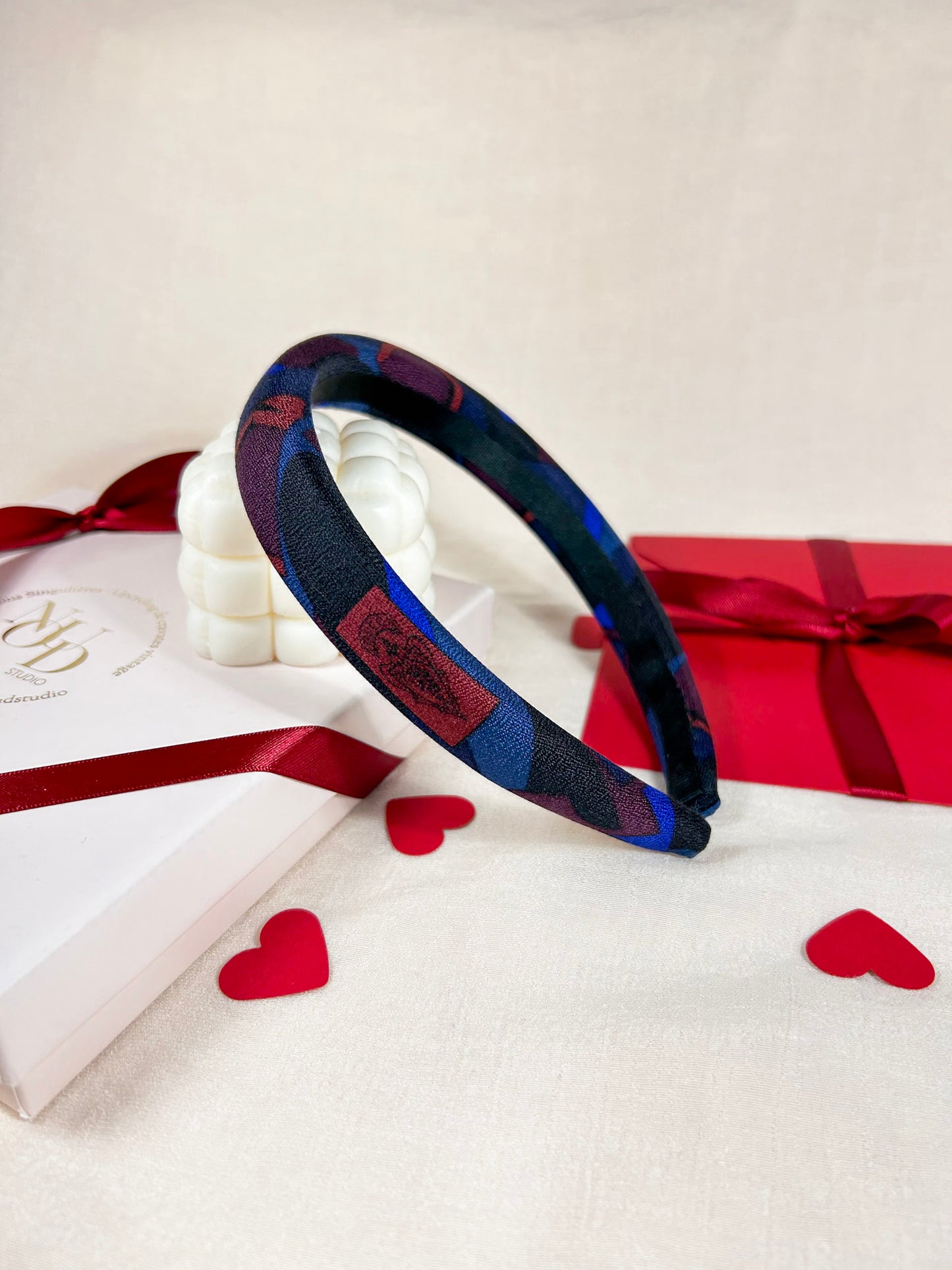 Headband Upcyclé Iconique 'Filtre d'Amour'