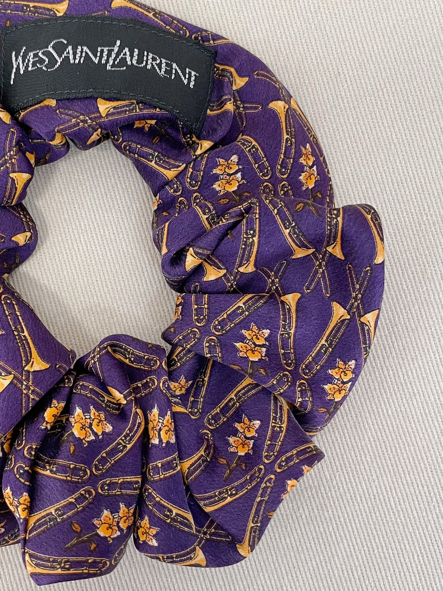Chouchou Upcyclé Iconique 'Purple requiem'