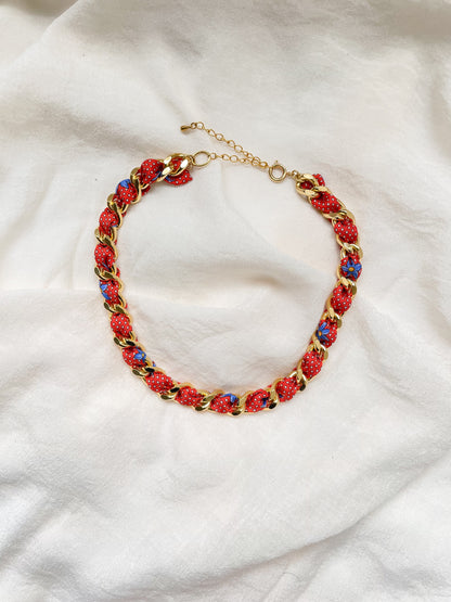 Collier Mailles Upcyclé Tout en Soie 'Strawberry'