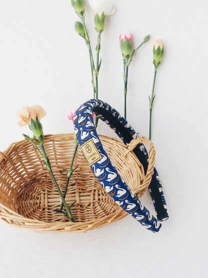 Headband Upcyclé Iconique 'Lac des Cygnes'