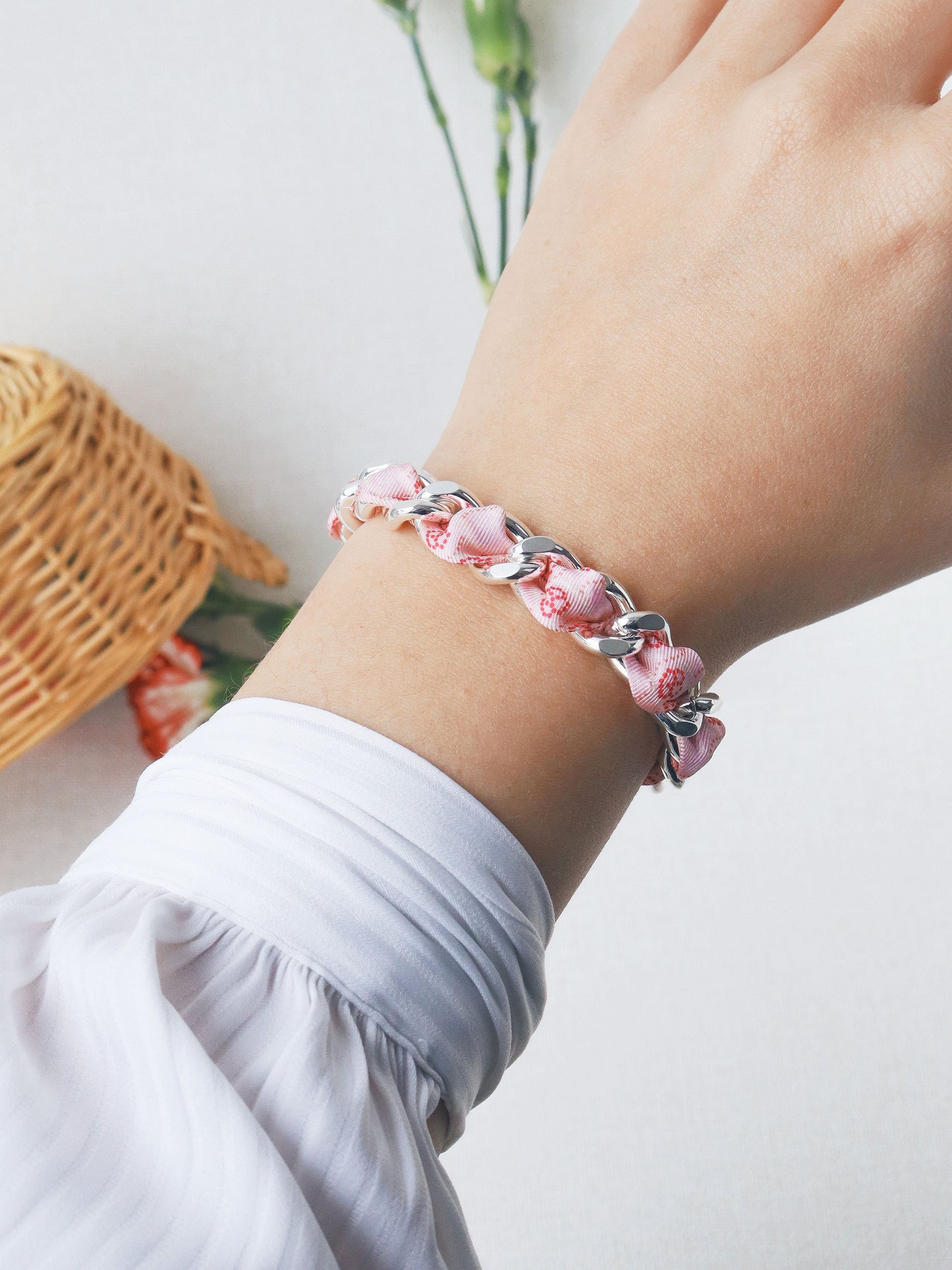 Bracelet Mailles Upcyclé 'Cerisier en Fleur'